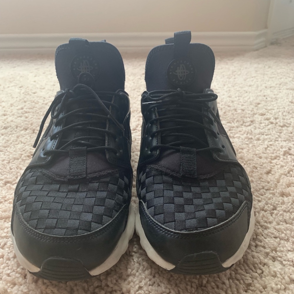 Black Tile Hurraches Men’s 11